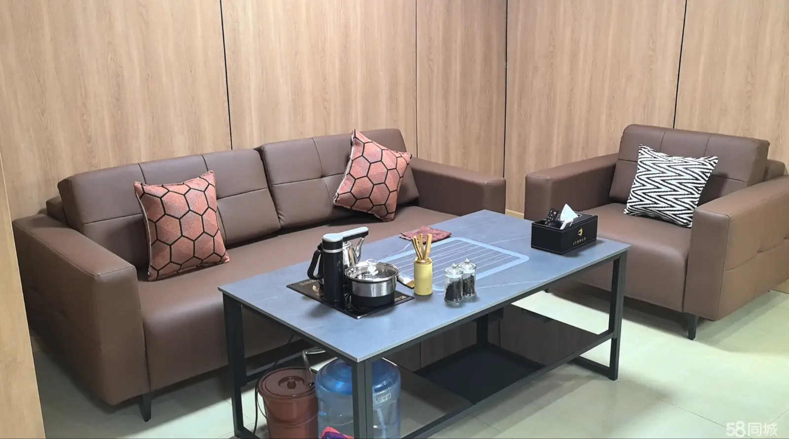 （转让一楼商铺棋牌室转让，高档次装修，设备9成新