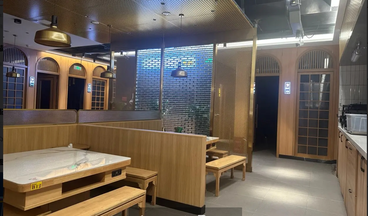 (转让)苏州路商圈临街店铺，有包房