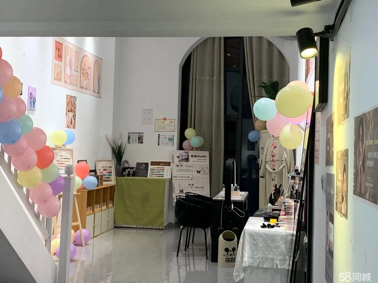 (转让)浙商大厦美甲美睫店铺打包整转，稳定客源，设备齐全接手直接做