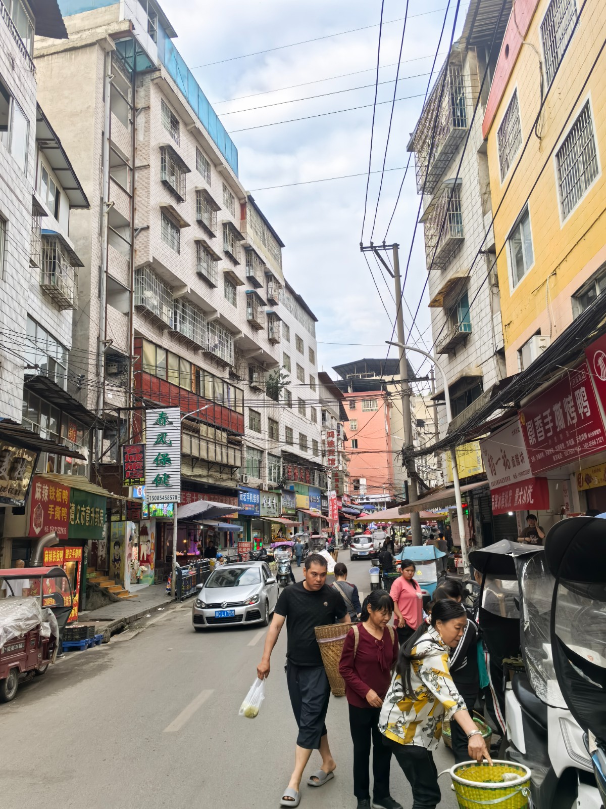 大坪加油站对面河溪坝路口临街门面转让