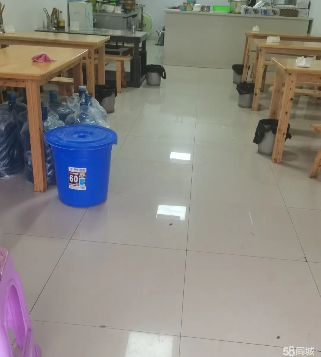 （转让）早餐店小区出口旁边有小学初中幼儿园有固定客源