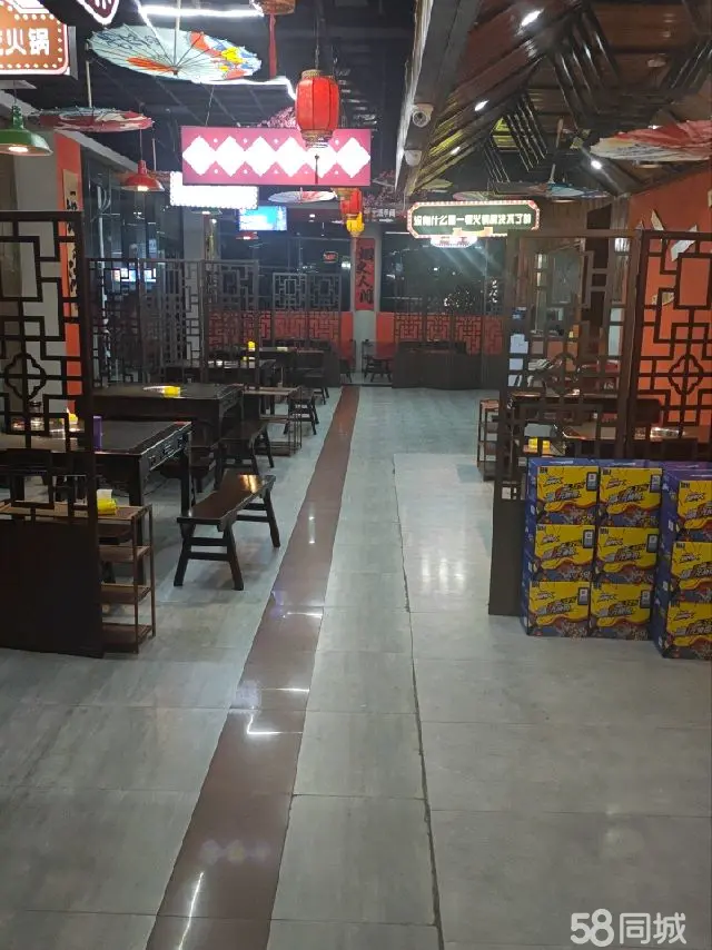 （转让）火锅店转让～300平，加外摆和后面坝坝总的500平左右