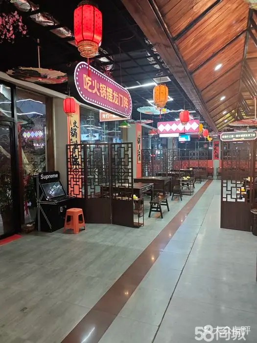 （转让）火锅店转让～300平，加外摆和后面坝坝总的500平左右
