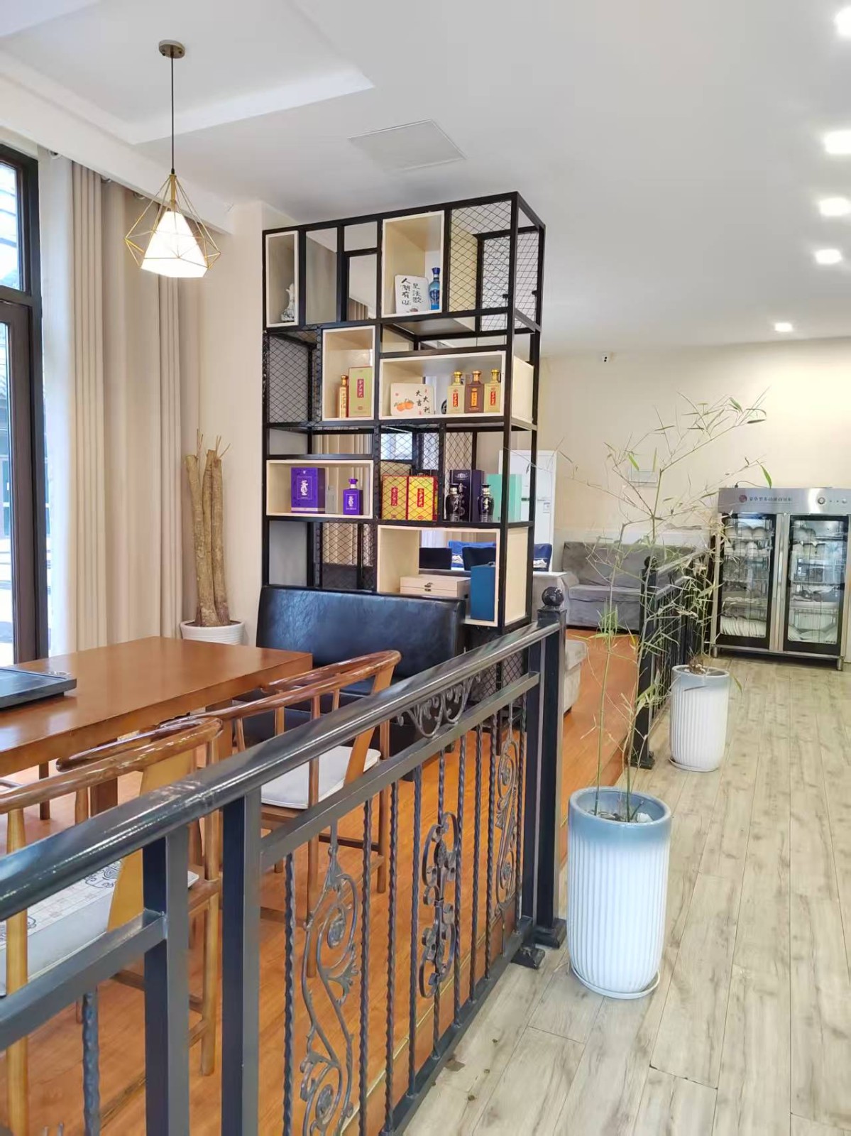 绥阳林达美食街餐饮店转让