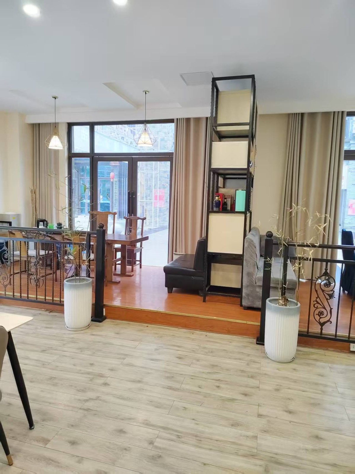 绥阳林达美食街餐饮店转让