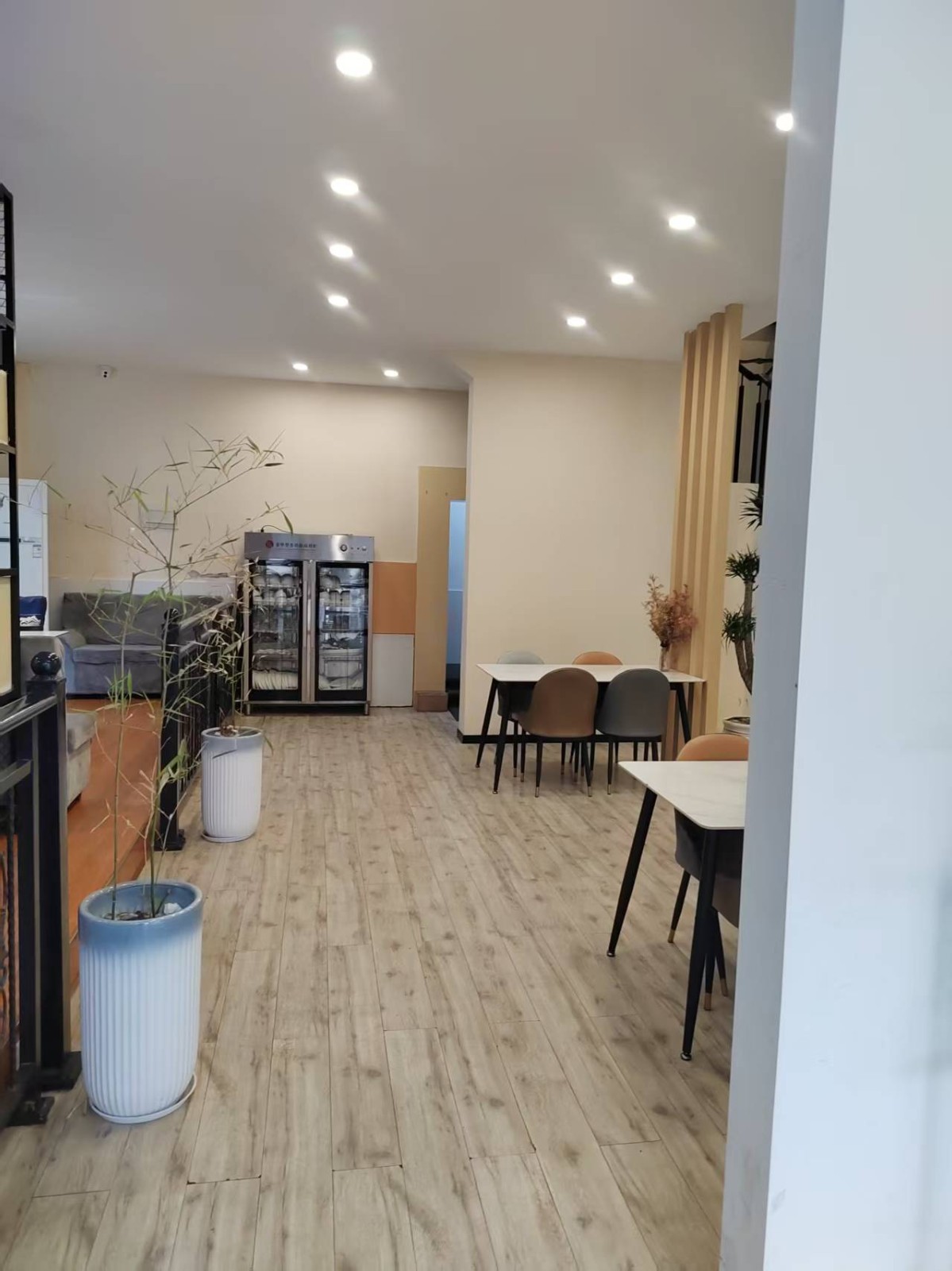 绥阳林达美食街餐饮店转让