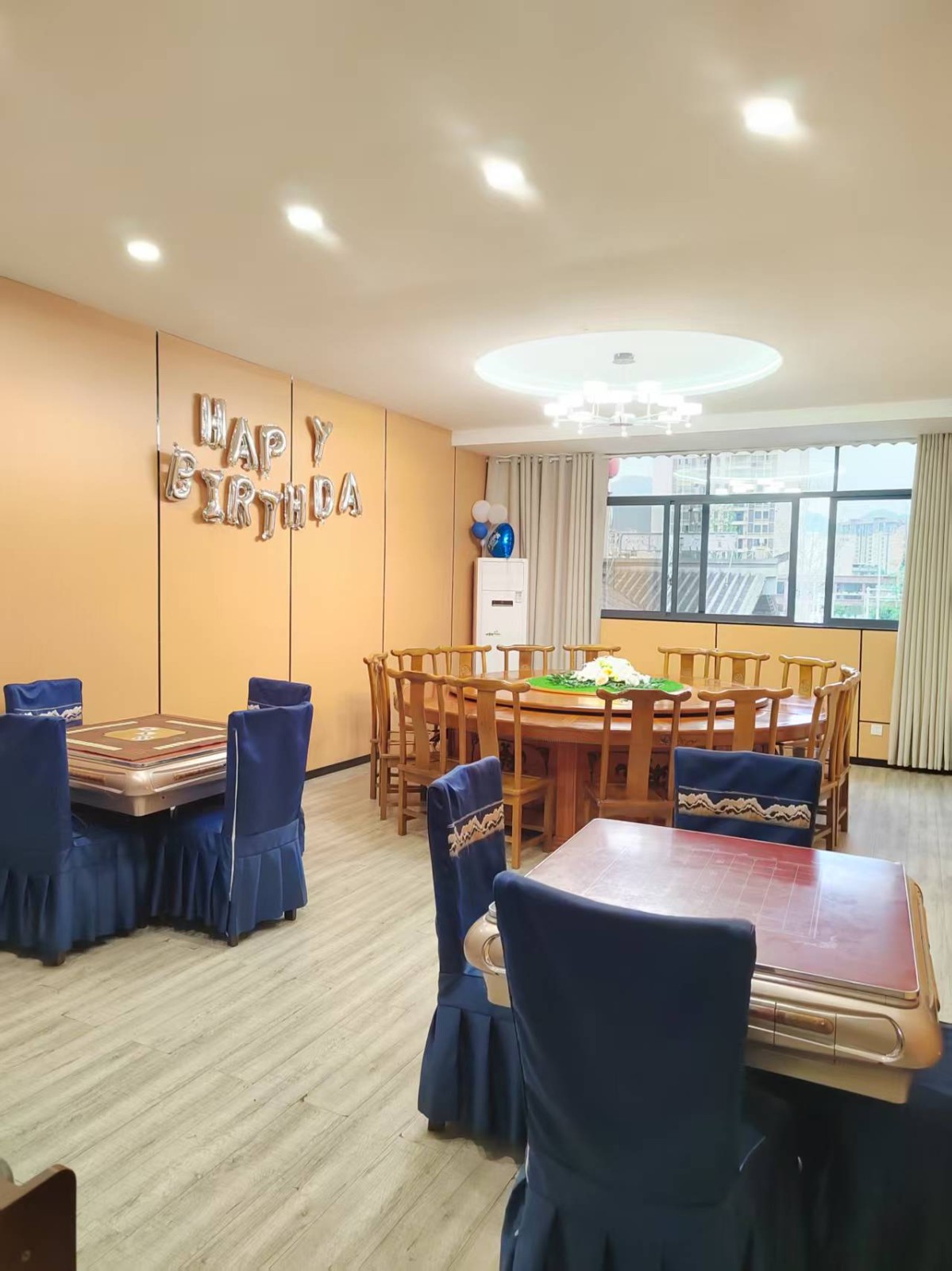 绥阳林达美食街餐饮店转让