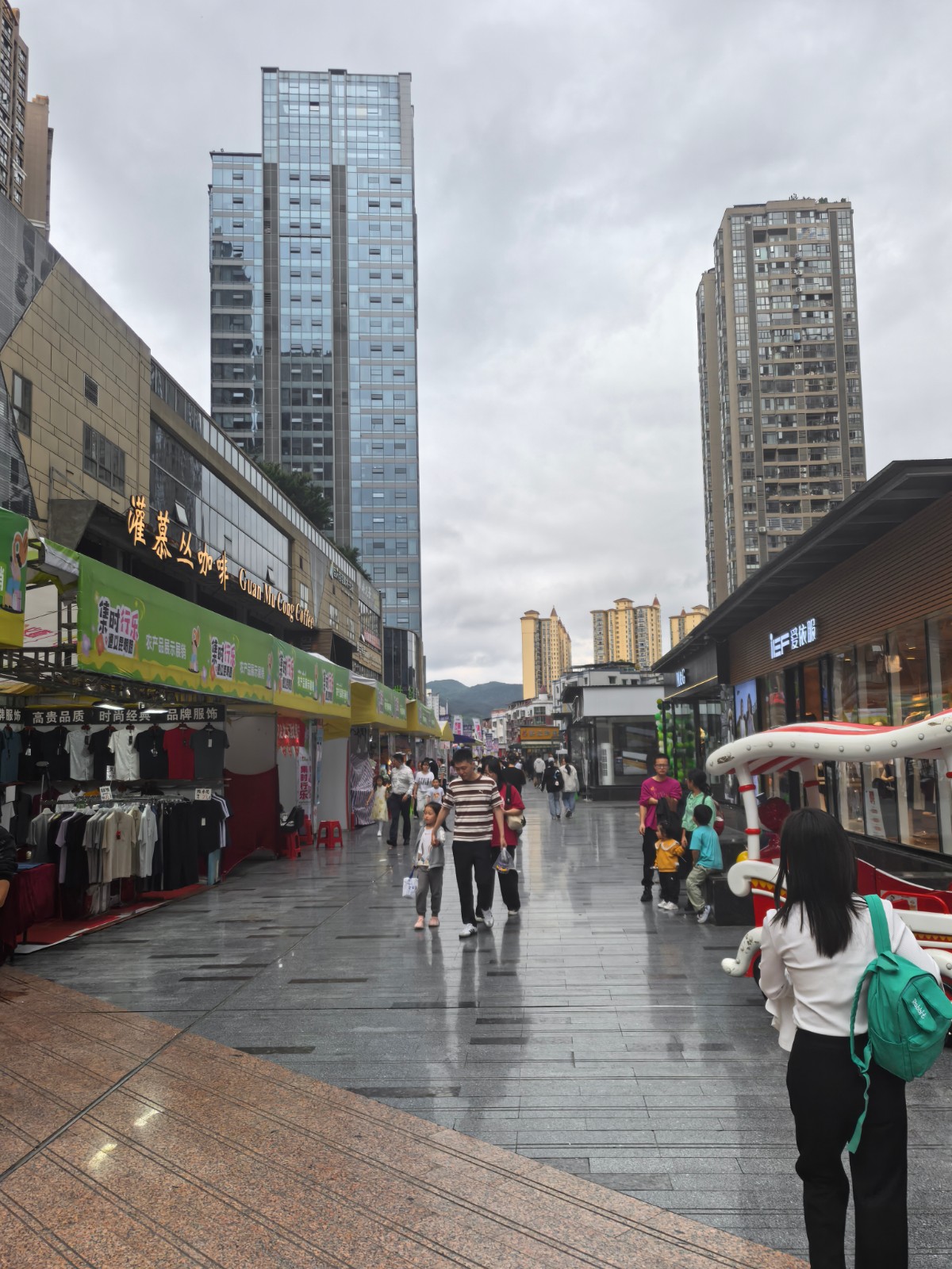 昆明路三楼平台高端餐厅转让