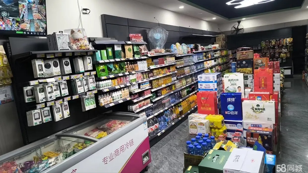 （转让小区外临街店铺出行便利