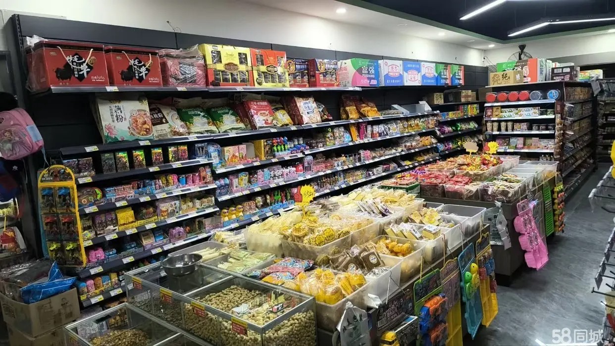 （转让小区外临街店铺出行便利