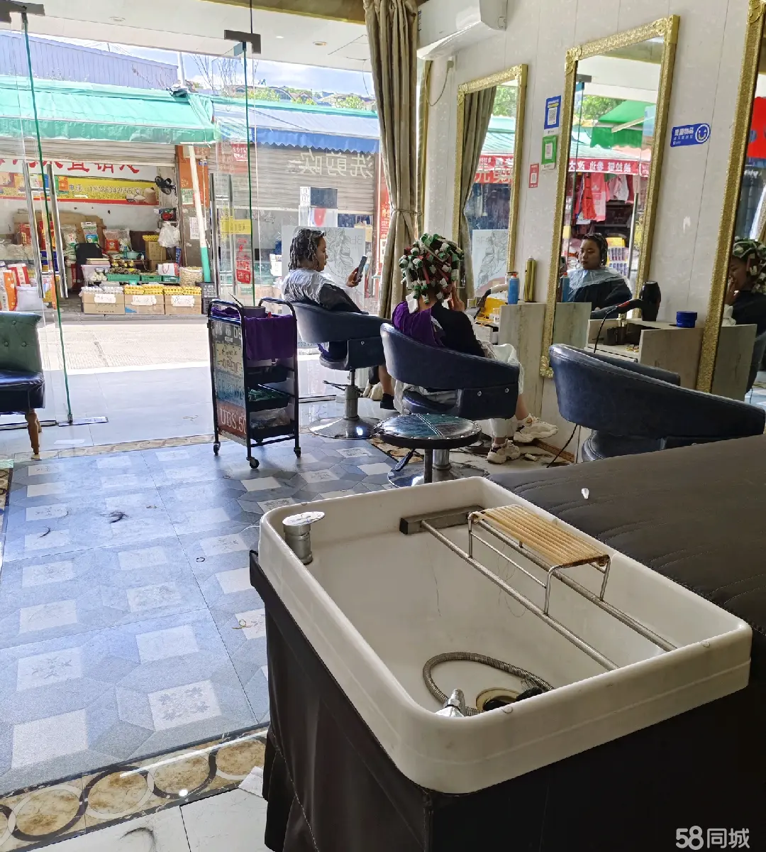 （转让没时间守店。低价转让。菜市场路口位置好