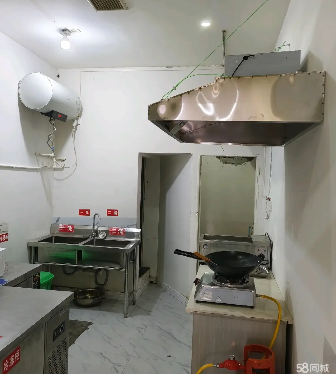 （转让沿街商铺学生人群，配套齐全接受可营业