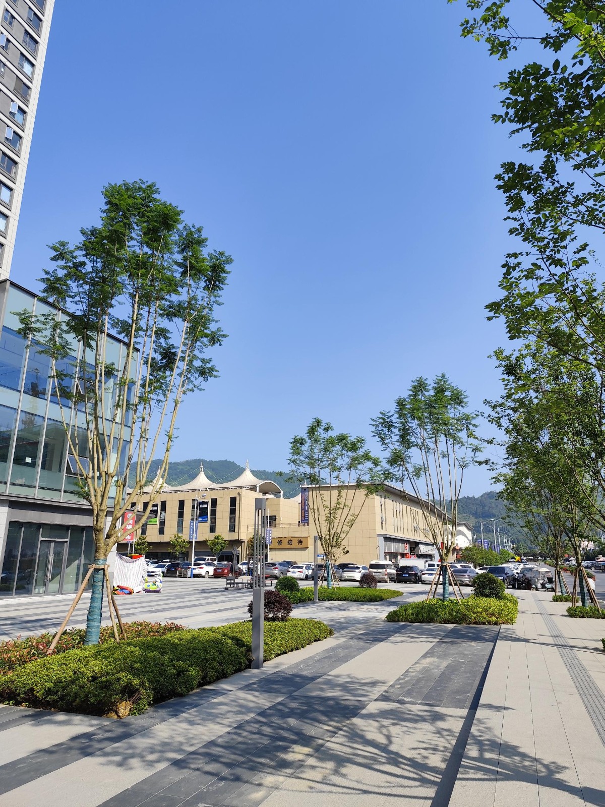 仁怀市鲁班街道绿城月映江南商铺整体出租