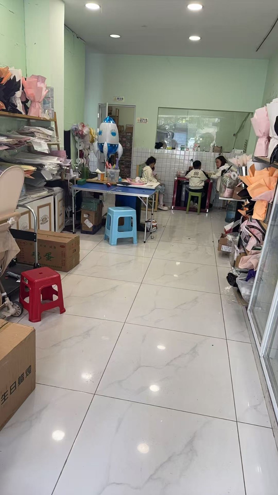 仁怀2转盘蛋糕店带花店整体转让