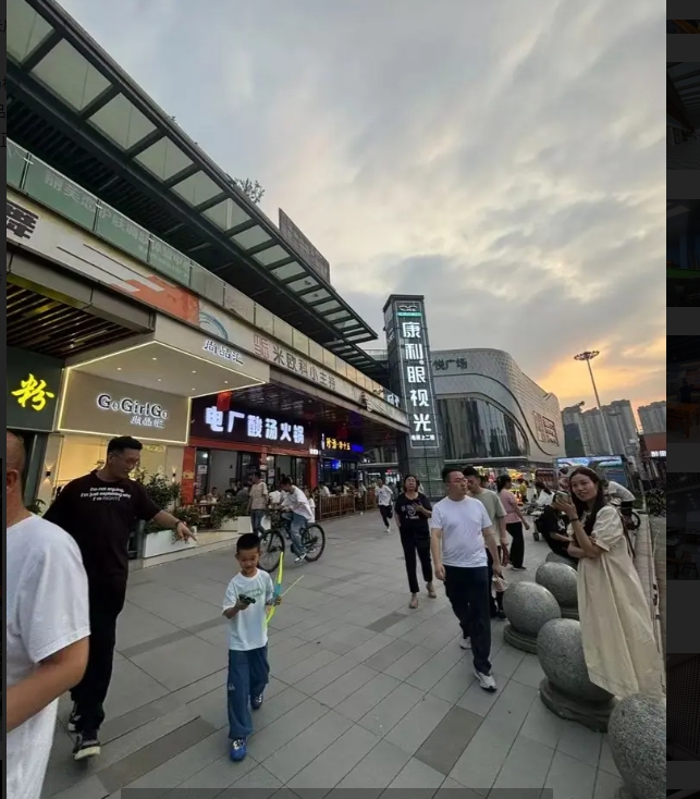 (转让)吾悦广场旺铺转让!老板娘出国深造，无法经营!