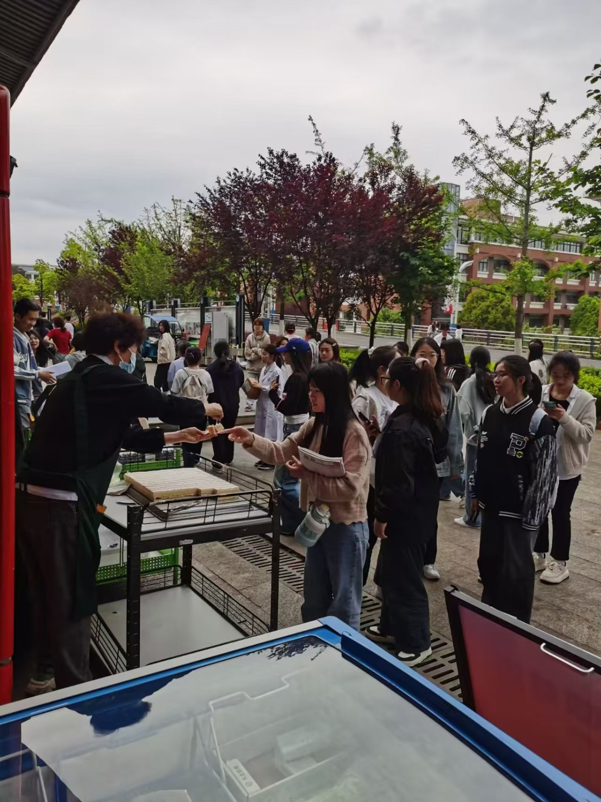 遵义新浦医专大学校内超市，接手可经营