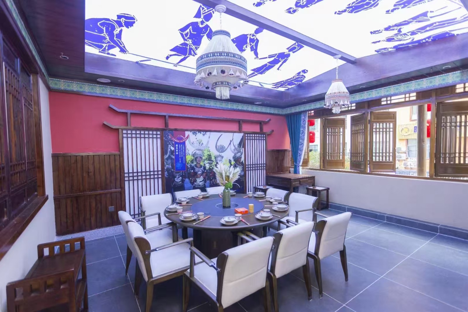 仁怀铂金城大门头餐馆整体转让