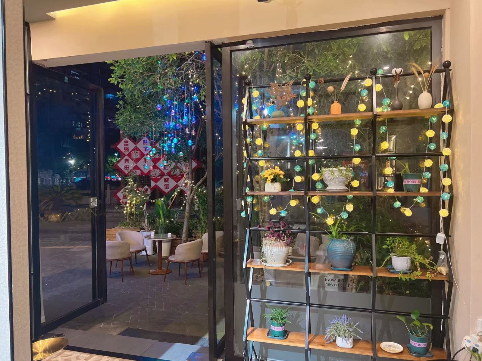 汇川区广州路双门头餐厅整体转让