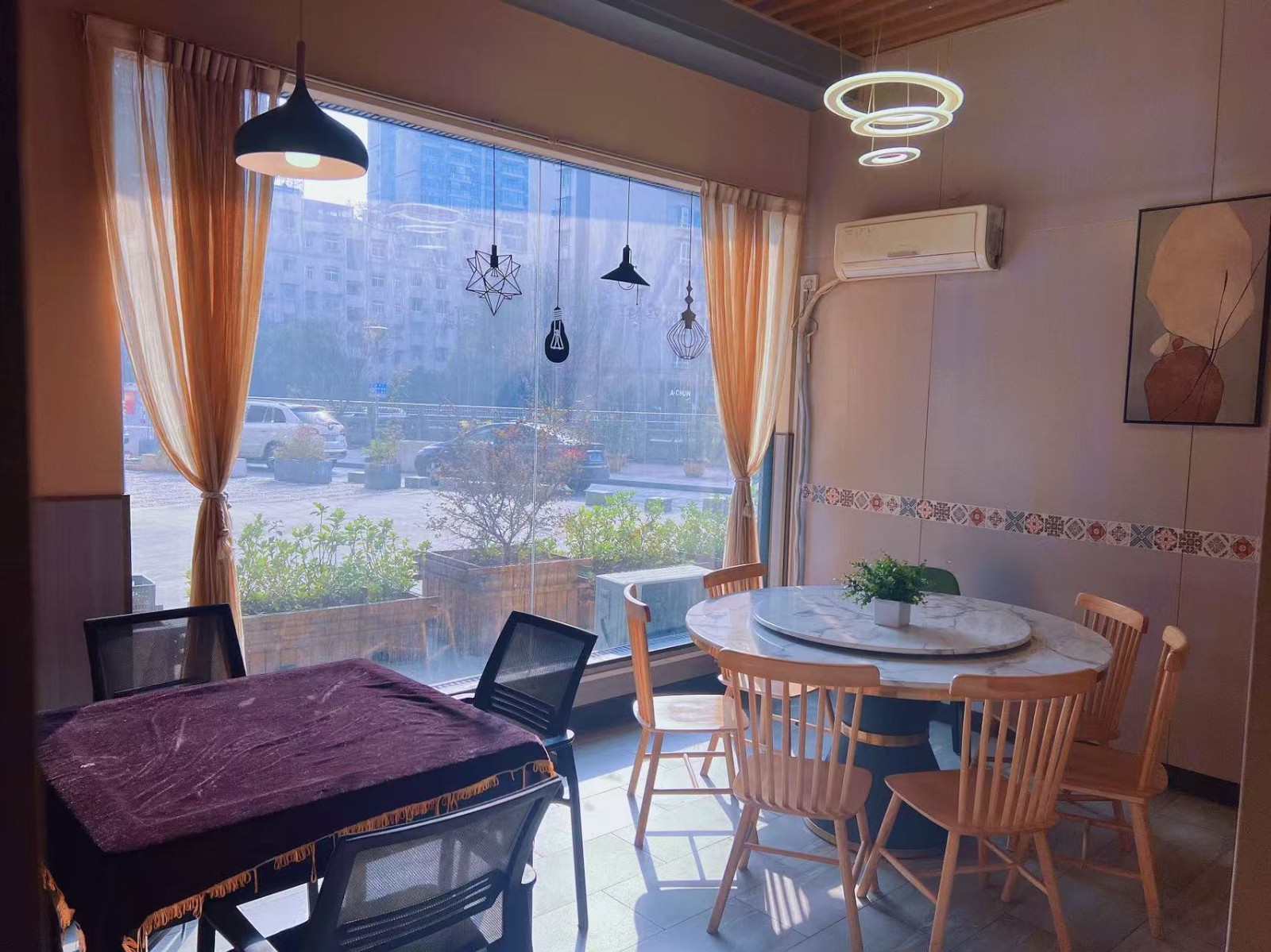 汇川区广州路双门头餐厅整体转让