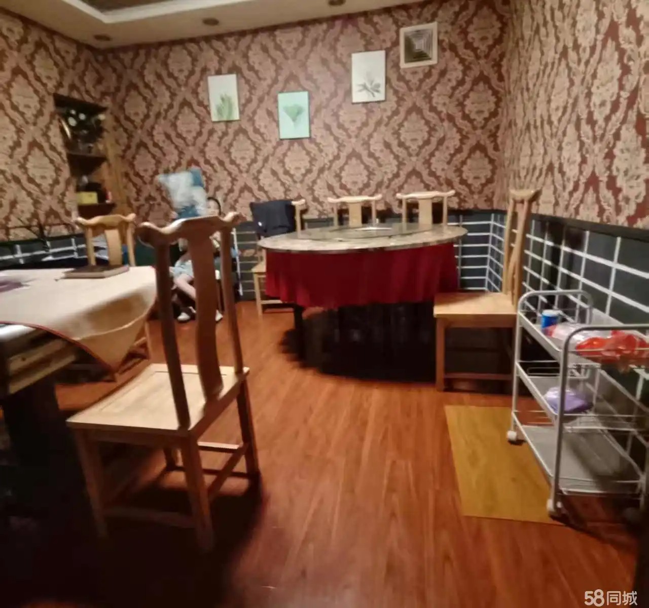 （转让因娃儿上学，店铺不便管理，现转让，非诚勿扰，正在营业