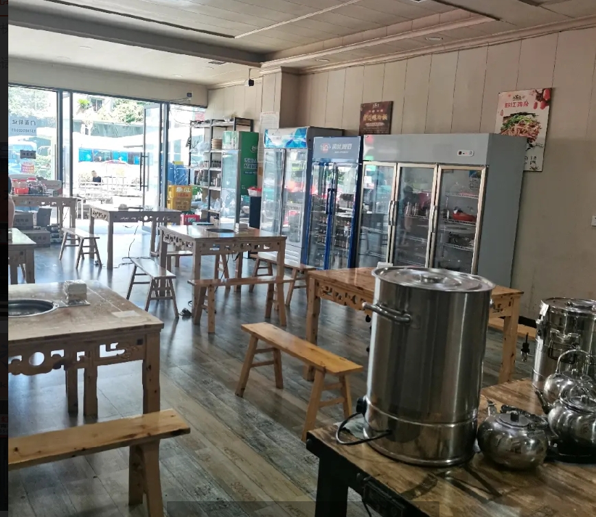 (转让) 鸭脚板火锅店转让，可空转，也可带技术转让