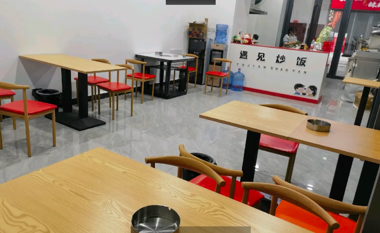 (转让)周边正在启动夜市一条街。