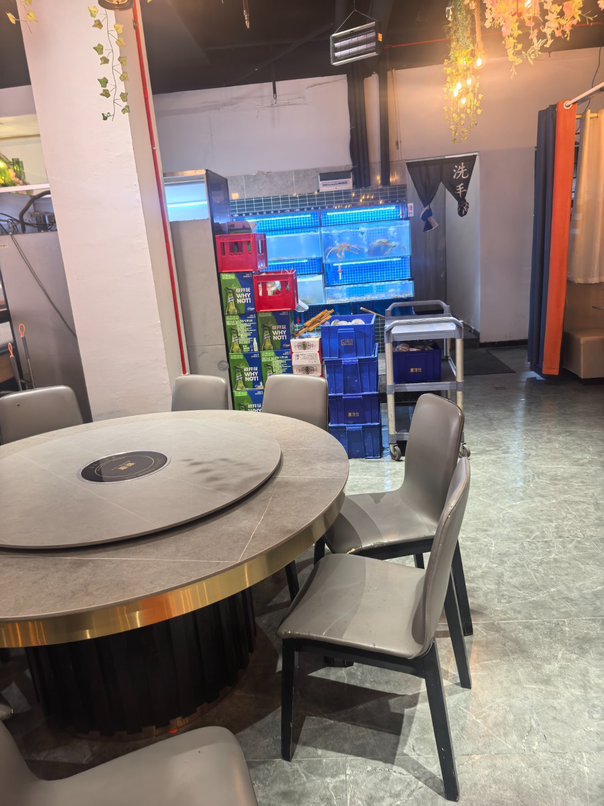 仁怀餐饮一条街大门头餐馆整体打包转让
