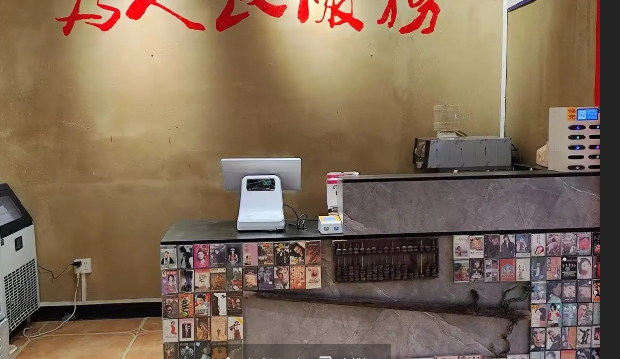 习水临街门面上下两层火锅店转让