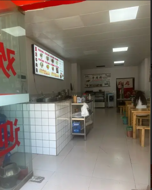 (转让)水果市场门口胖子烧烤旁外面还有场地