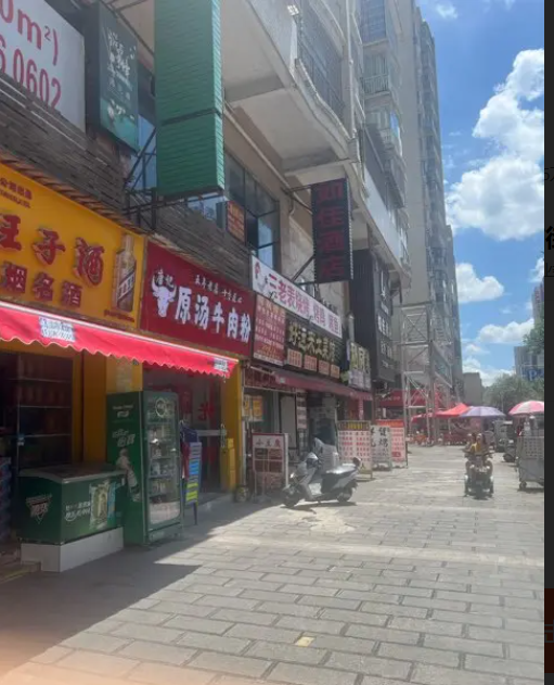 (转让)水果市场门口胖子烧烤旁外面还有场地