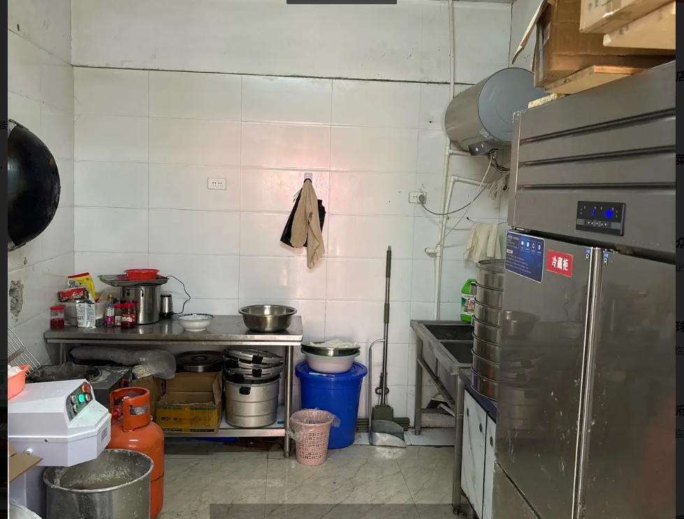 (转让)临街店铺人流量大