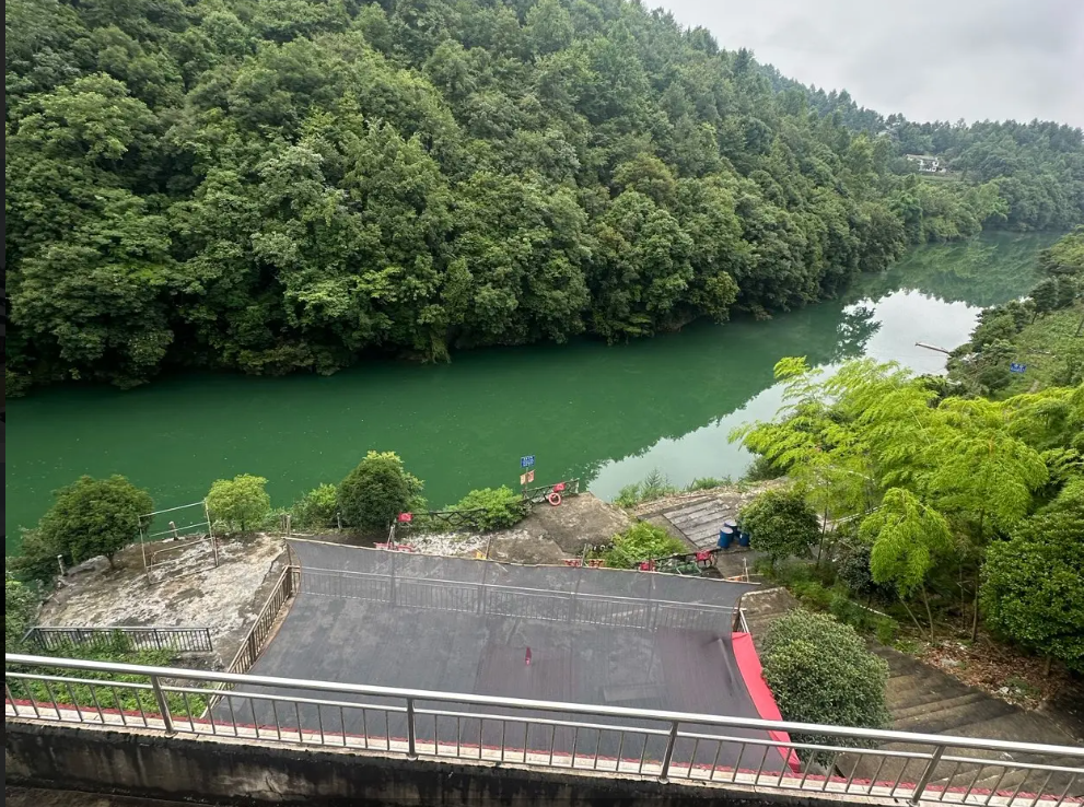 (转让)新浦新区的旅游公司