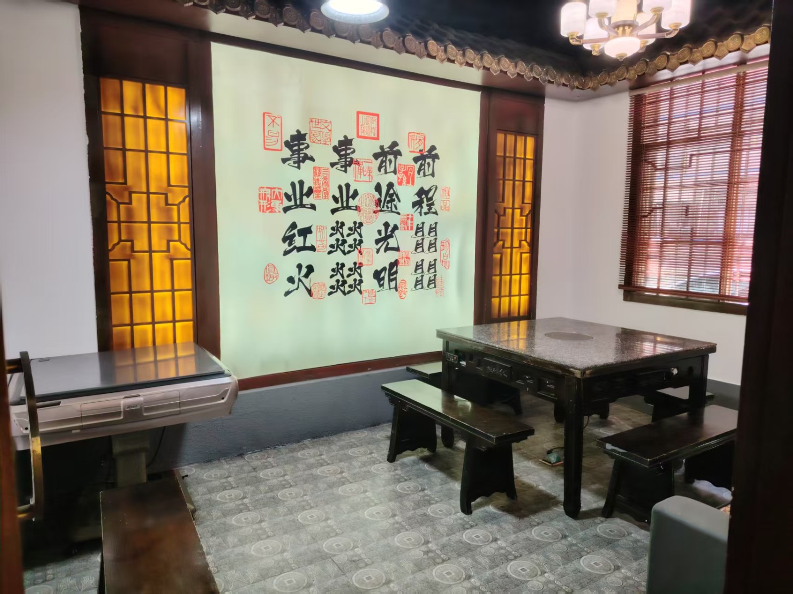 仁怀八米大门头餐馆带设备一起整体转让