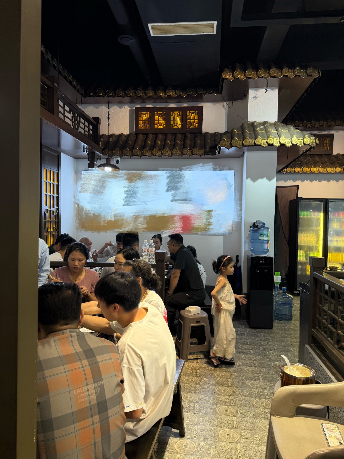仁怀八米大门头餐馆带设备一起整体转让