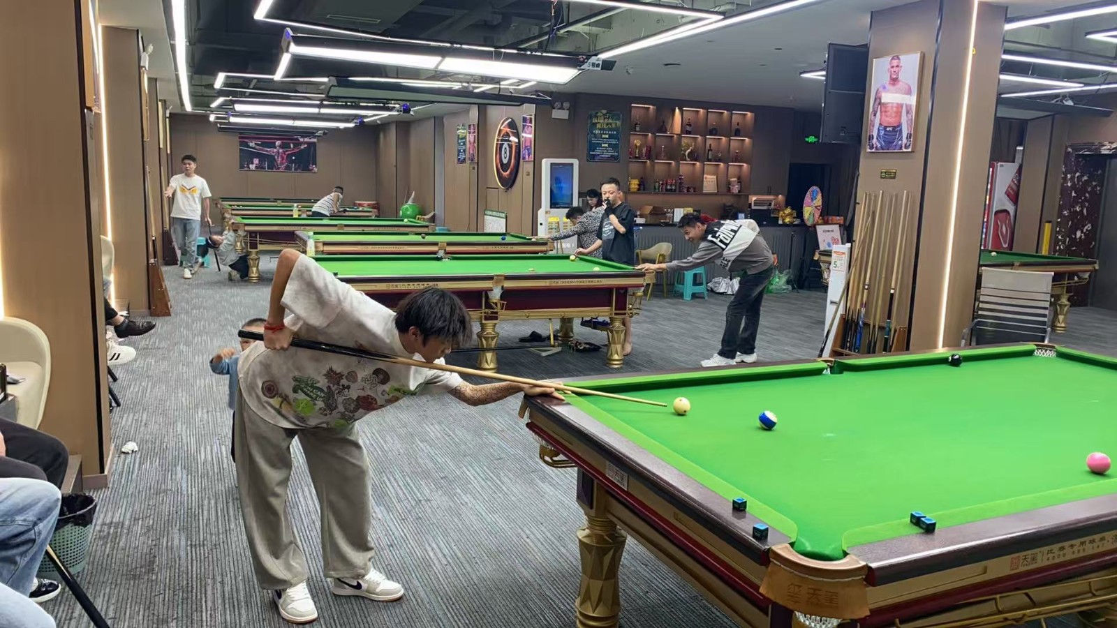 仁怀五转盘中心地段台球室整体转让