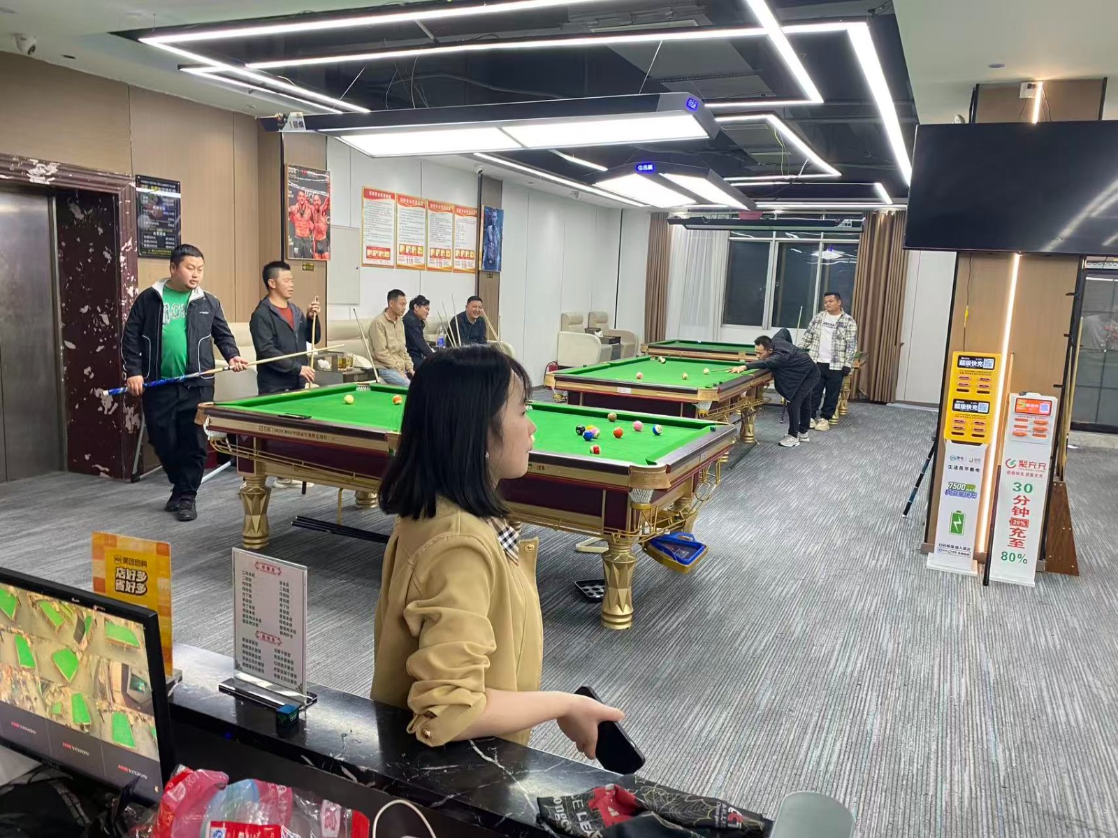 仁怀五转盘中心地段台球室整体转让