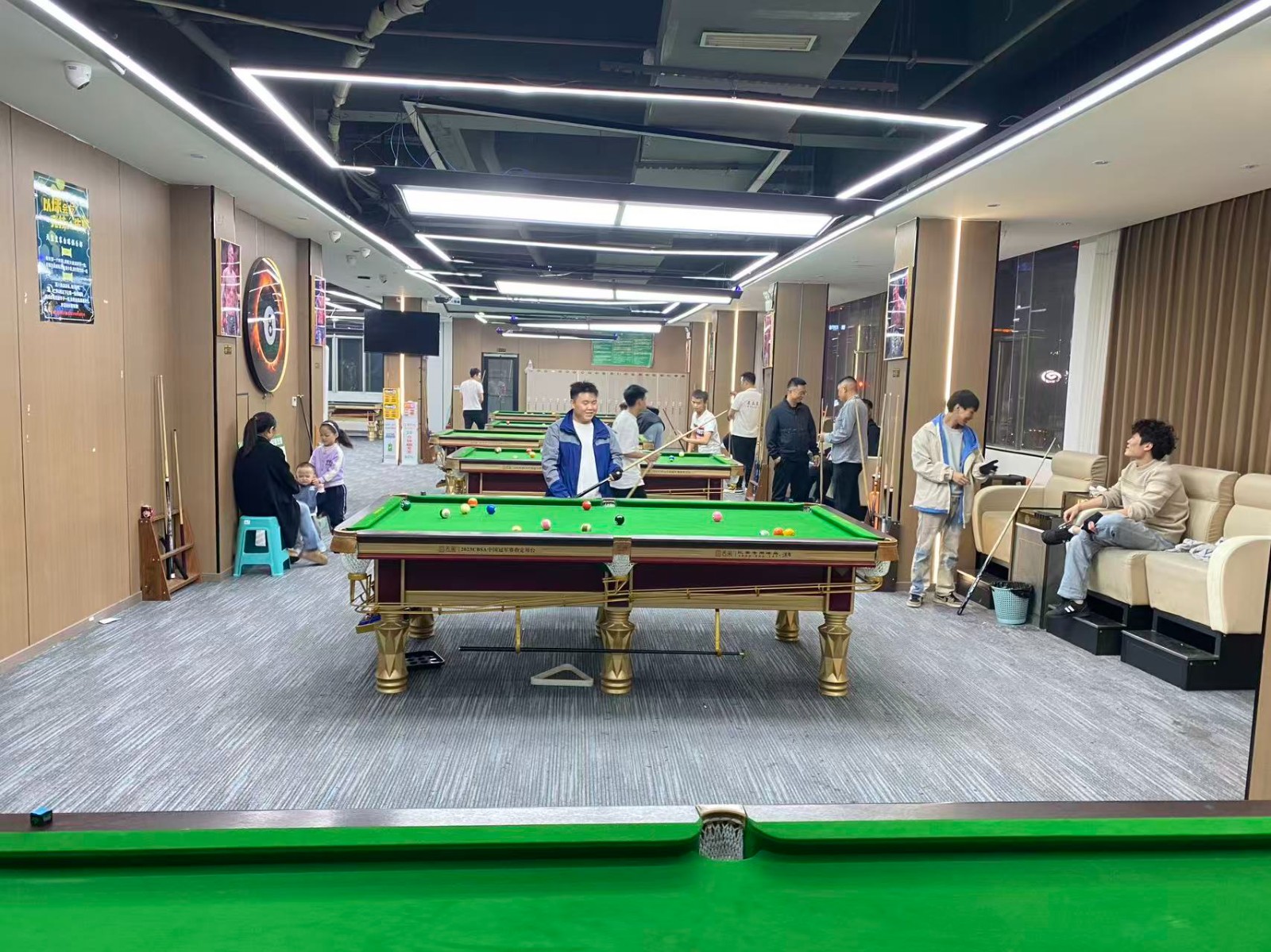 仁怀五转盘中心地段台球室整体转让