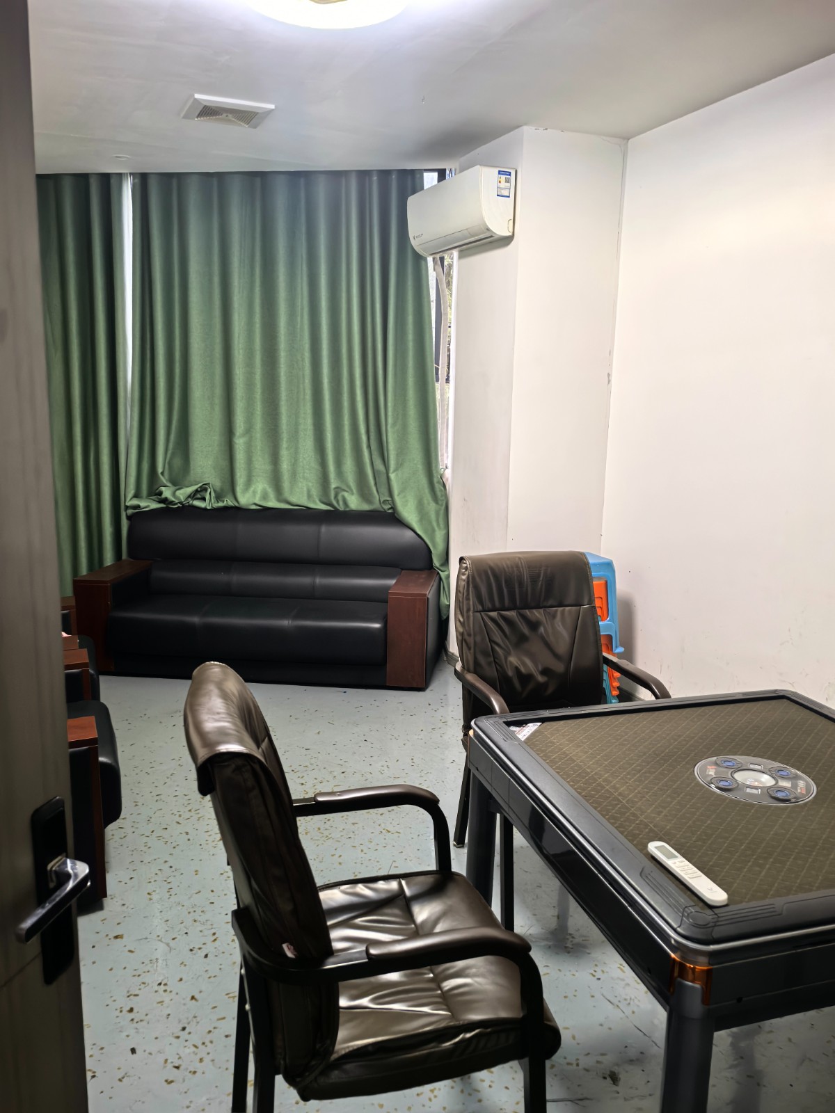 仁怀符阳路285号 台球室转让（其他行业可出租）