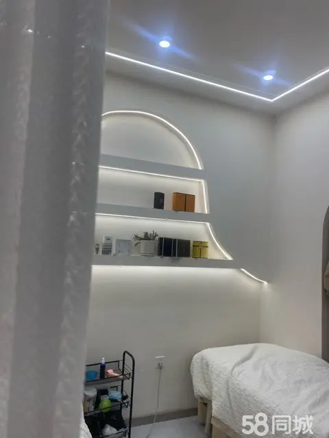 （转让）欧化家具市场二楼门口好位置，商铺方正