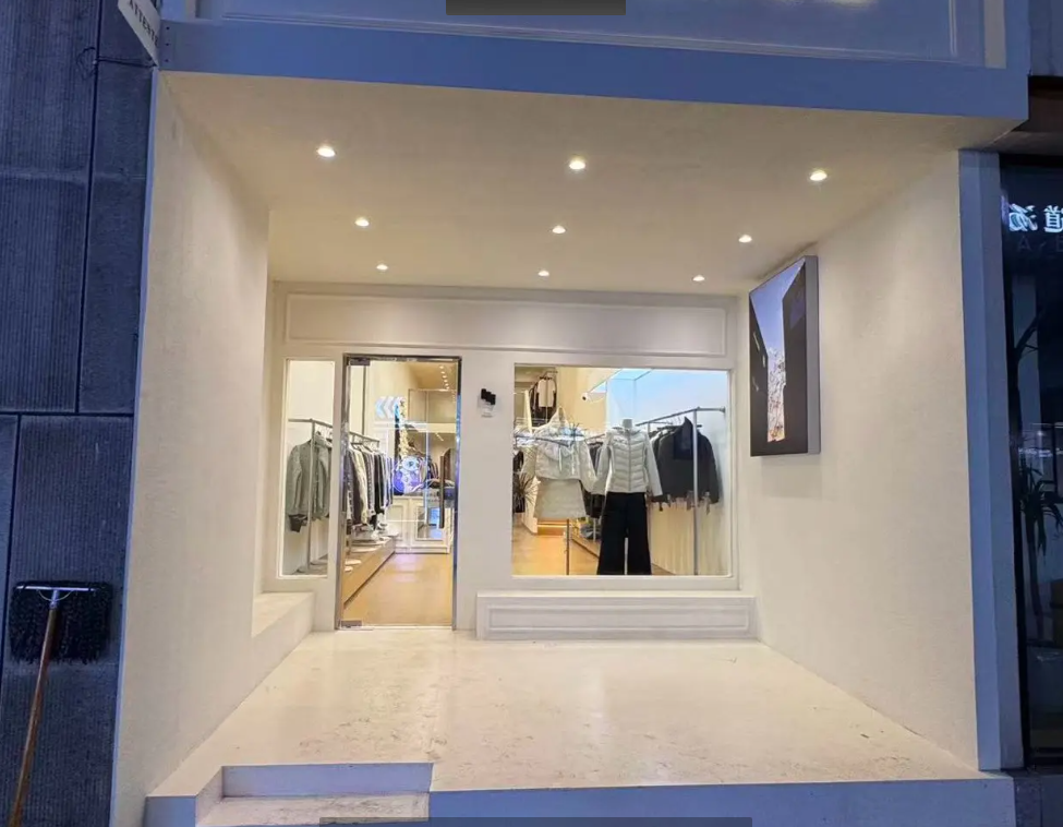 (转让)因店主无心经营，现新店铺整体转让，接手即可营业，转让费可面谈