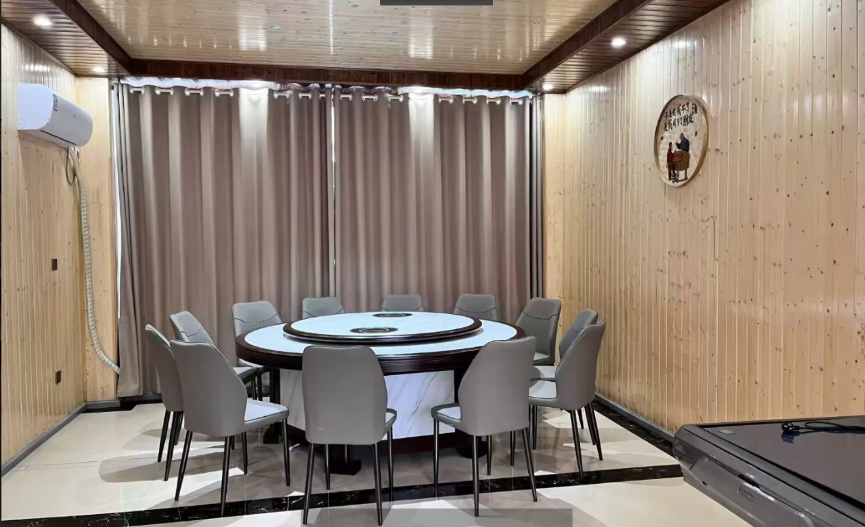 (转让)可转租合作新装修，大厅800平8个房停车免费有客源