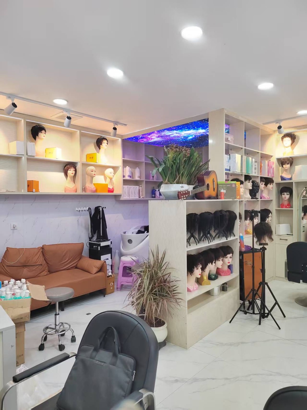 遵义红花岗超市旁美发店转让可空转