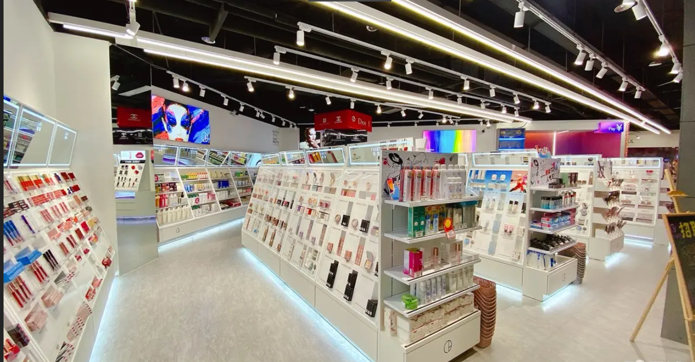 (转让)，稳定客流，成熟商圈。五年来积累了大量的会员。