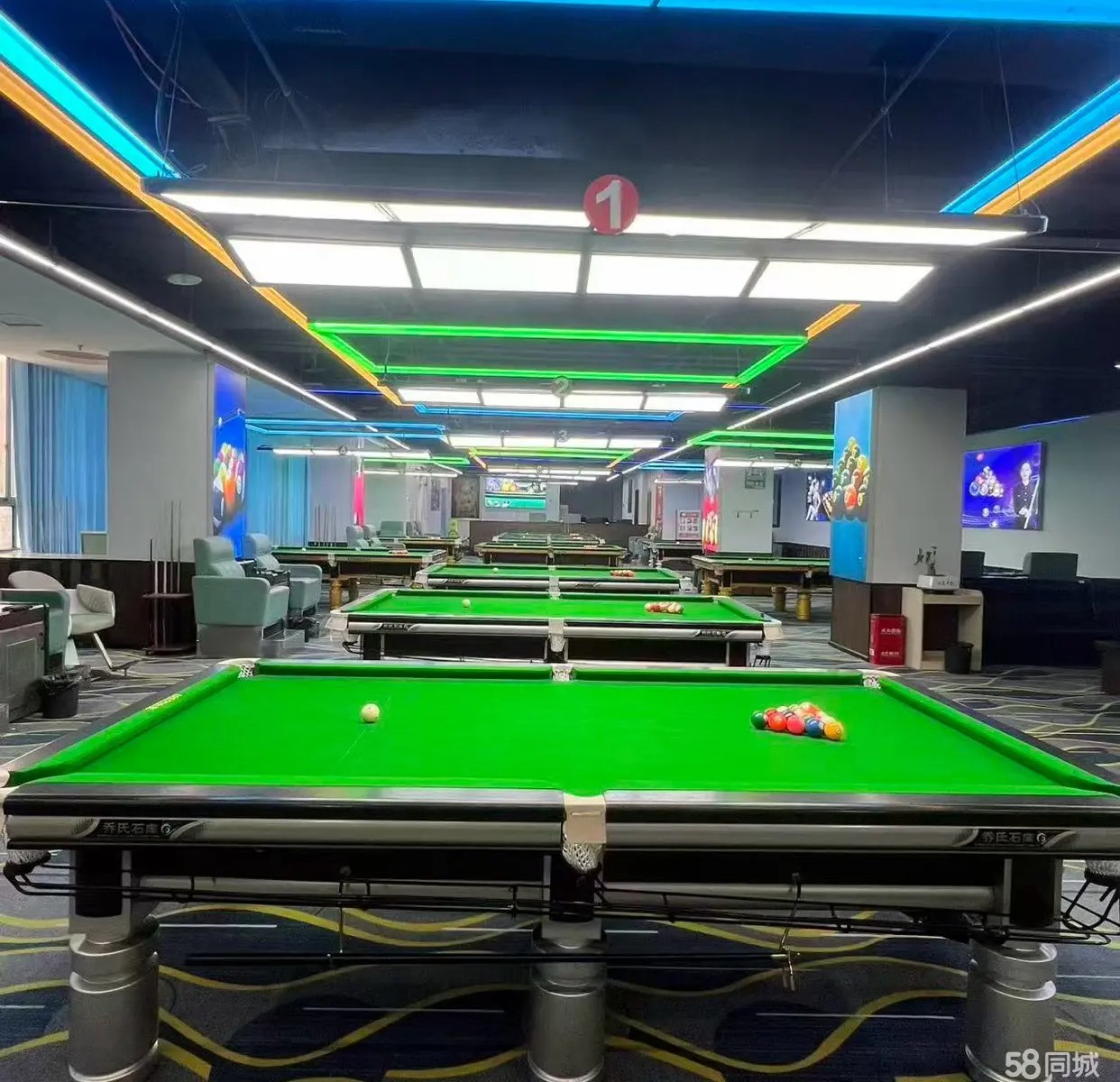 （转让）店内设施齐全.地段也好，人流量比较多。