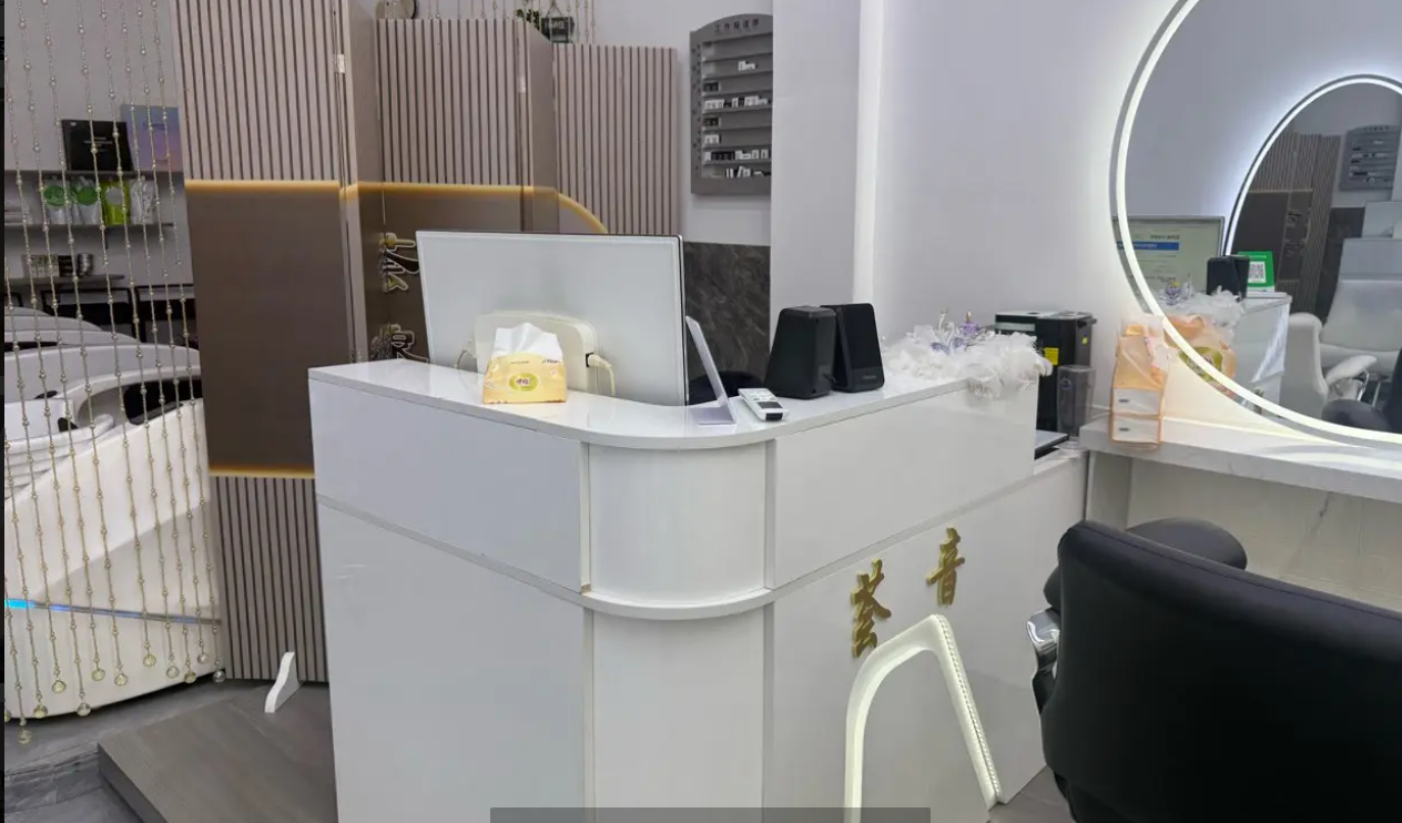 (转让)小区位子居中，视角好，上下左右均能一眼看到店铺