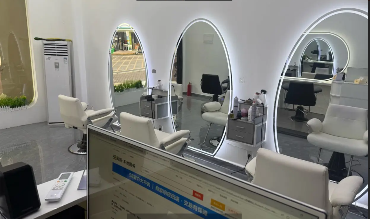 (转让)小区位子居中，视角好，上下左右均能一眼看到店铺