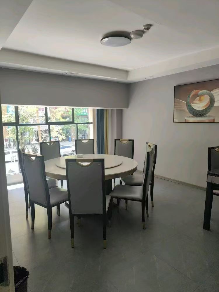 习水临街门面大门头铜锅牛肉转让