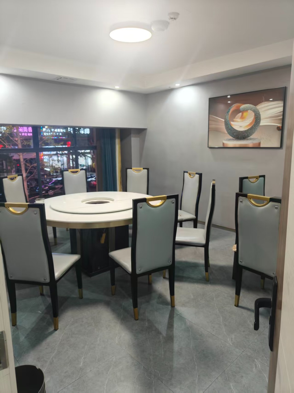 习水临街门面大门头铜锅牛肉转让