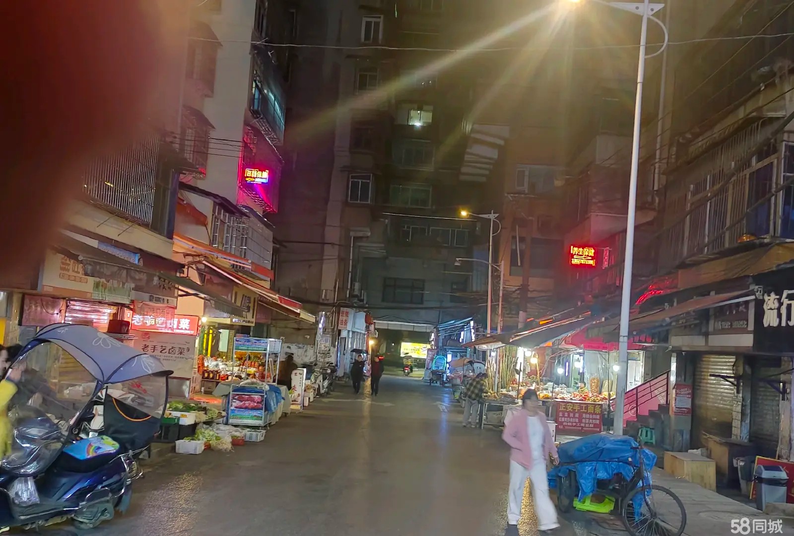 （转让）地理好.三叉路口小区密集-设施齐全.铺货直接经营