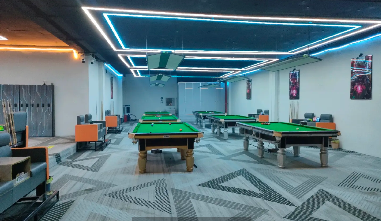 (转让)位于河边，小区楼下，餐馆旁